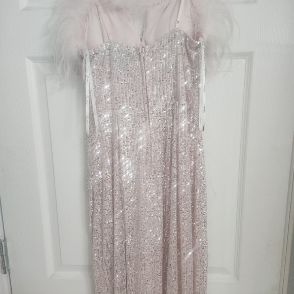 Size 5 soft pink sequined long formal dress - Picture 4 of 7
